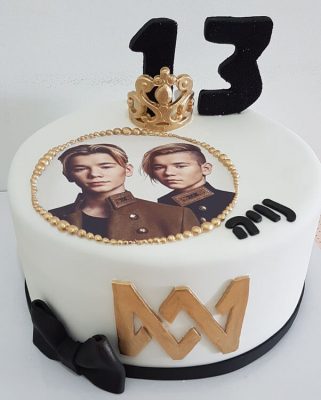 עוגות בצק סוכר - עוגות נוער