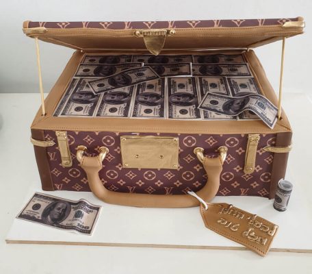 עוגות בצק סוכר למבוגרים