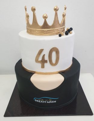 עוגות בצק סוכר למבוגרים