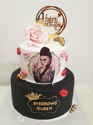 עוגות בצק סוכר למבוגרים