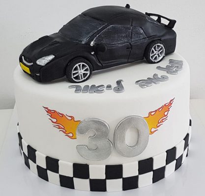 עוגות בצק סוכר למבוגרים