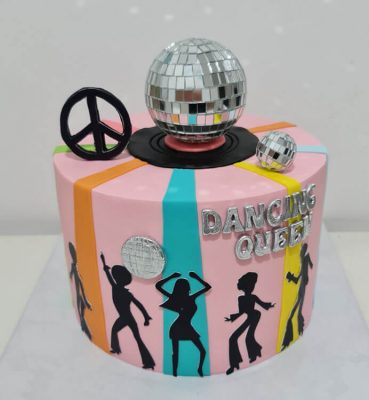 עוגות בצק סוכר למבוגרים