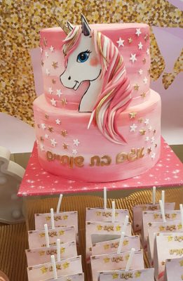 עוגות בצק סוכר בנות