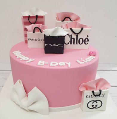 עוגות בצק סוכר בנות