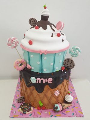 עוגות בצק סוכר בנות