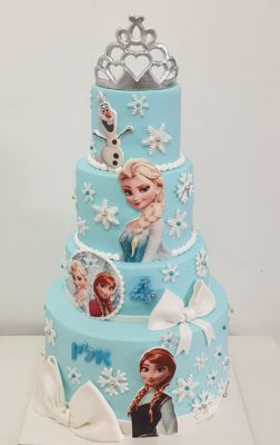 עוגות בצק סוכר בנות