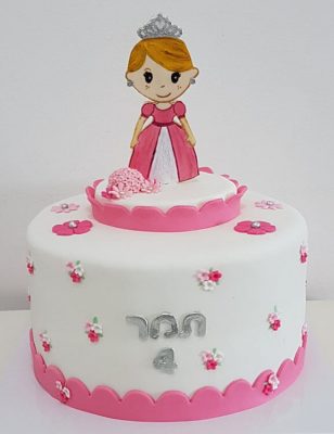 עוגות בצק סוכר בנות