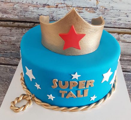 עוגות בצק סוכר בנות