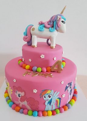 עוגות בצק סוכר בנות