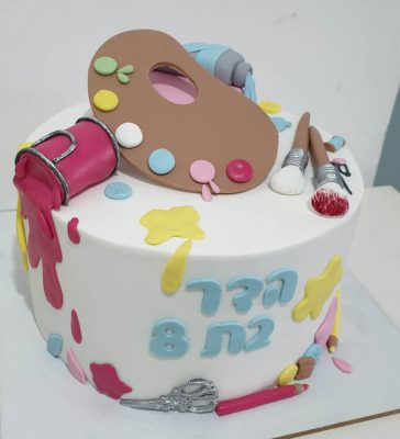 עוגות בצק סוכר בנות