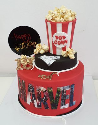 עוגות בצק סוכר בנות