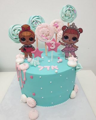 עוגות בצק סוכר בנות