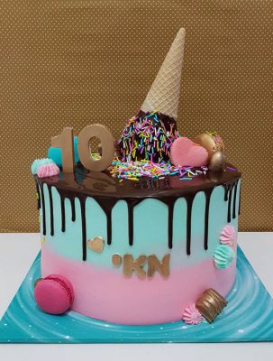 עוגות קצפת דריפ קייק