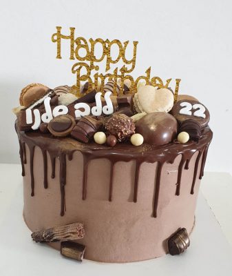 עוגות קצפת דריפ קייק