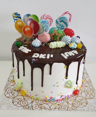 עוגות קצפת דריפ קייק