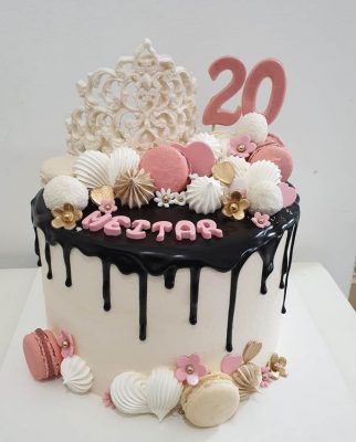 עוגות קצפת דריפ קייק