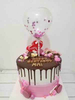 עוגות קצפת דריפ קייק